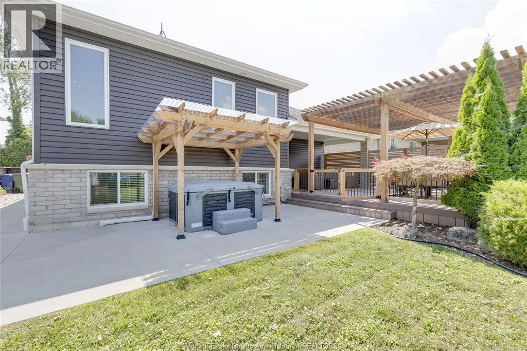 130 LAKEWOOD DRIVE