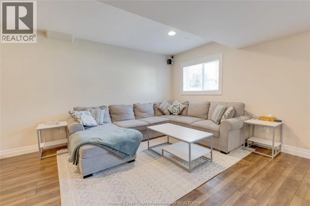 130 LAKEWOOD DRIVE
