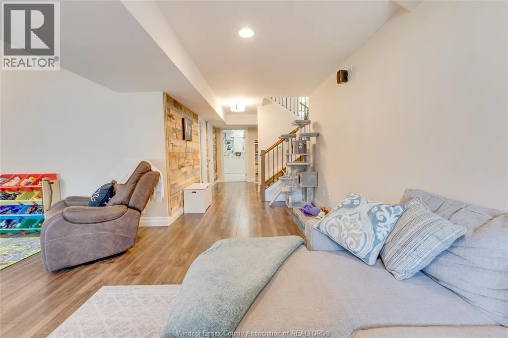 130 LAKEWOOD DRIVE
