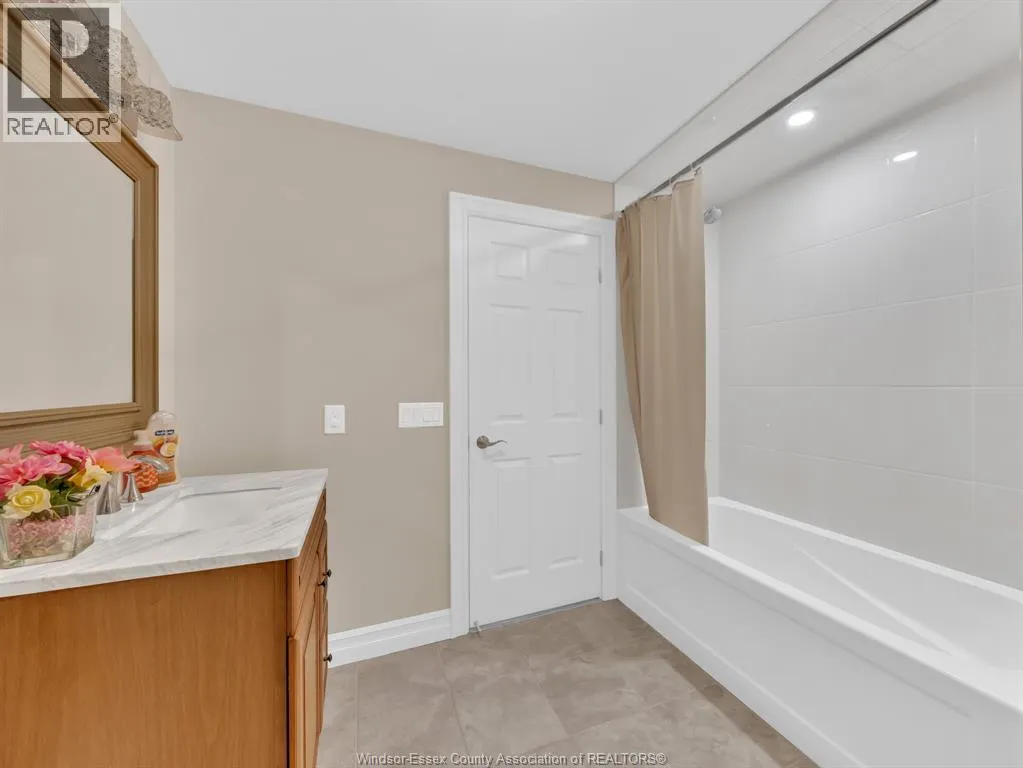 126 GOLFVIEW DRIVE