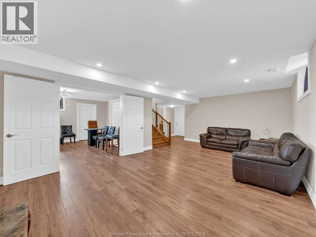 126 GOLFVIEW DRIVE