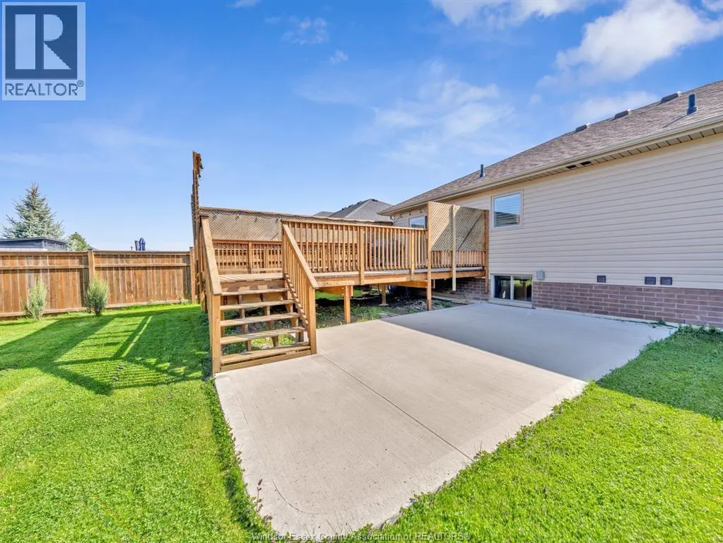 126 GOLFVIEW DRIVE