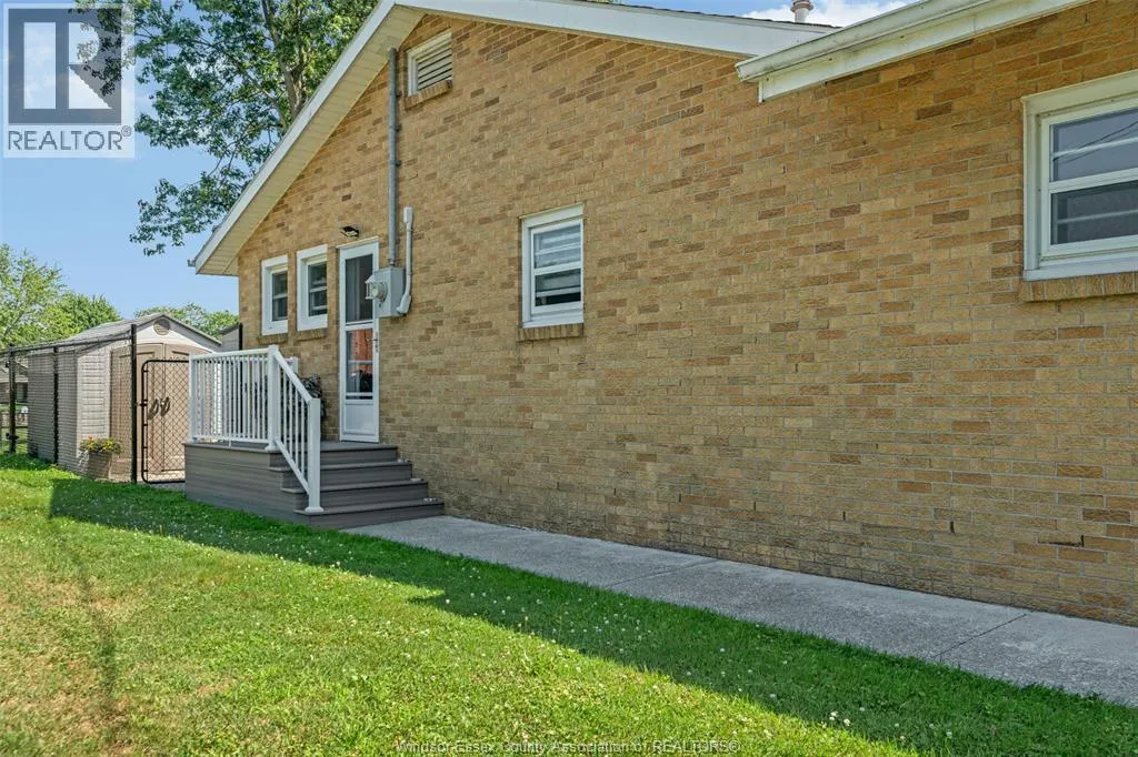 341 W BELLE RIVER ROAD