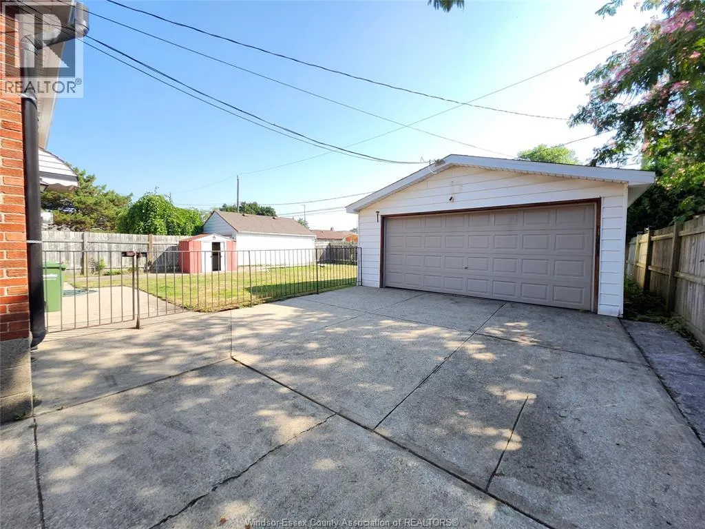 2586 RANDOLPH AVENUE
