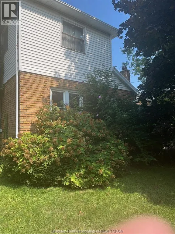 89 GLADSTONE AVENUE