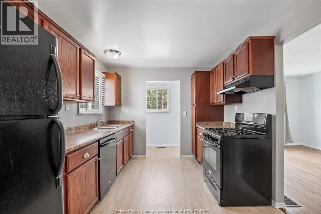 9733 MELVILLE