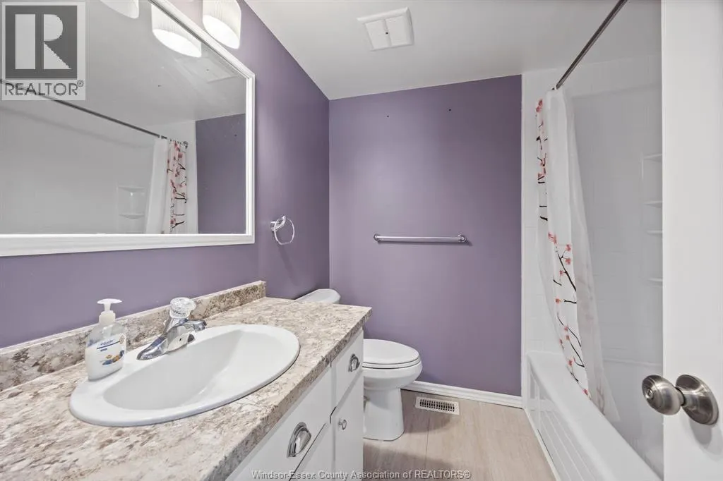 9733 MELVILLE