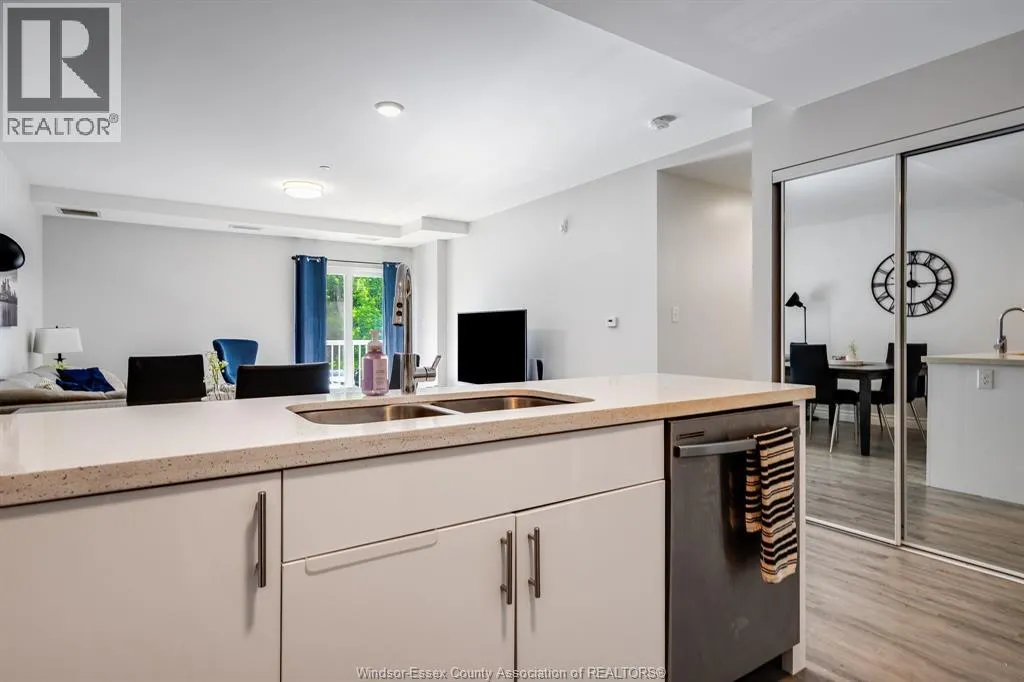 1611 Banwell Unit# 211