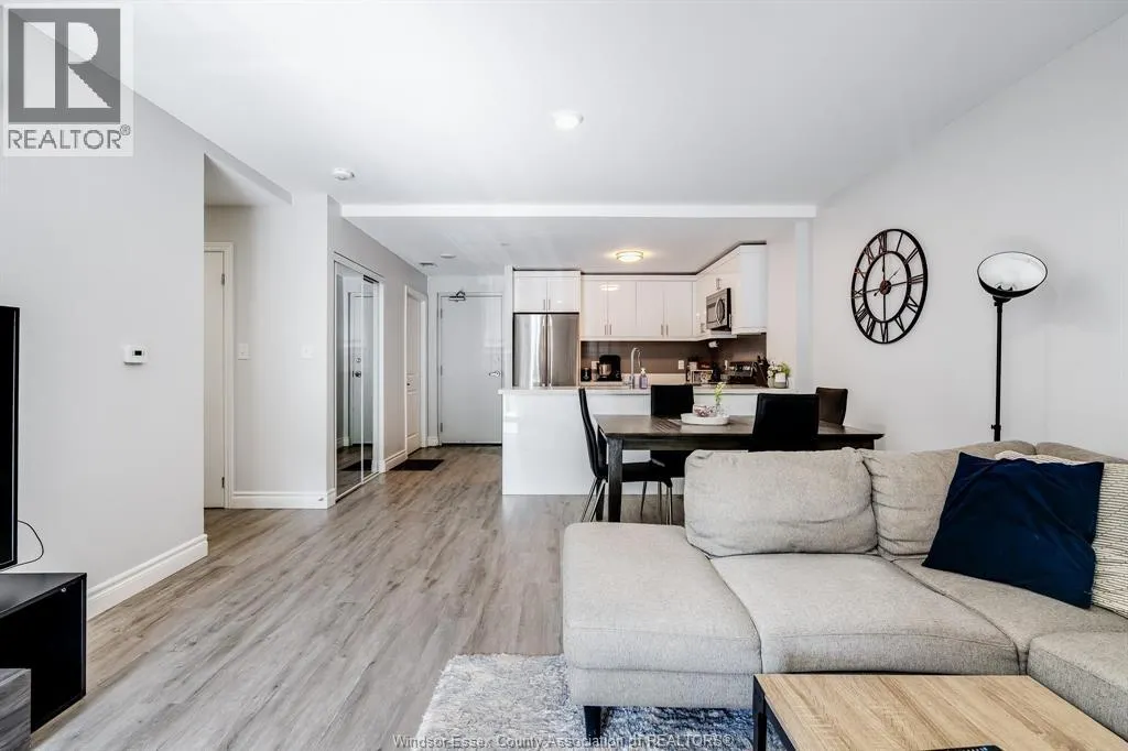 1611 Banwell Unit# 211