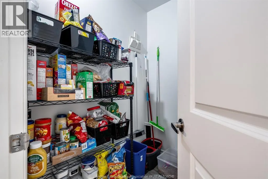 1611 Banwell Unit# 211