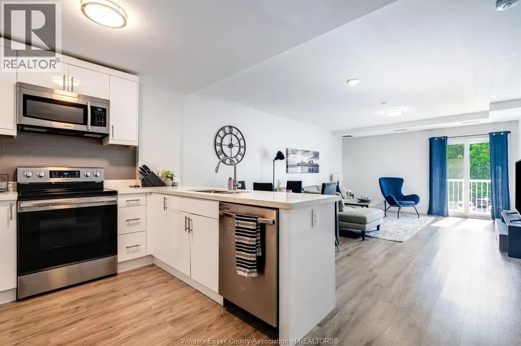1611 Banwell Unit# 211
