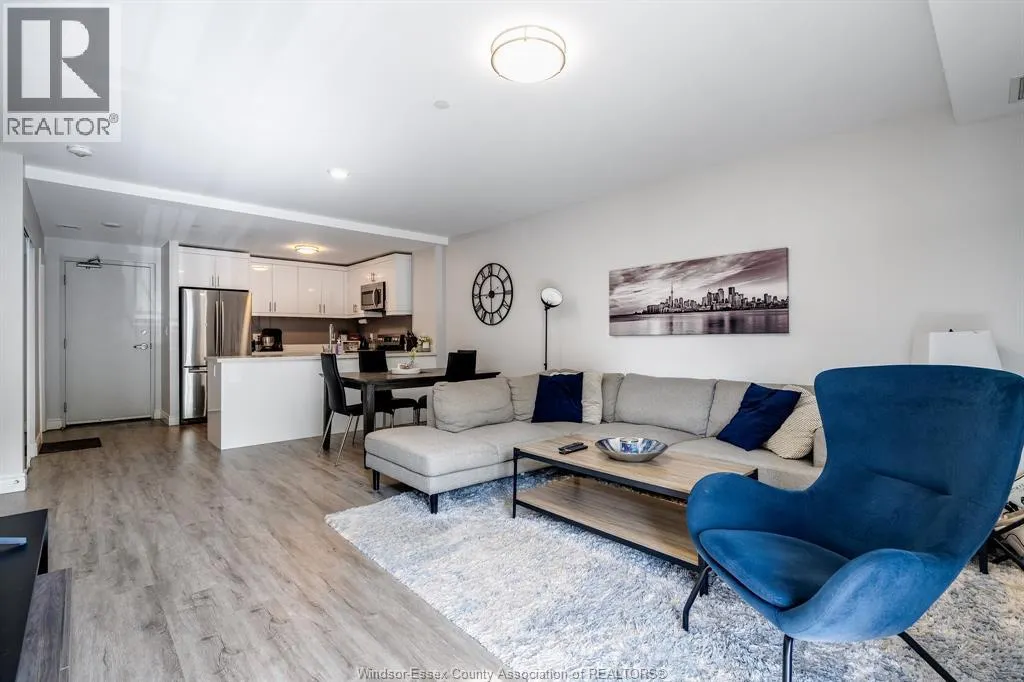 1611 Banwell Unit# 211