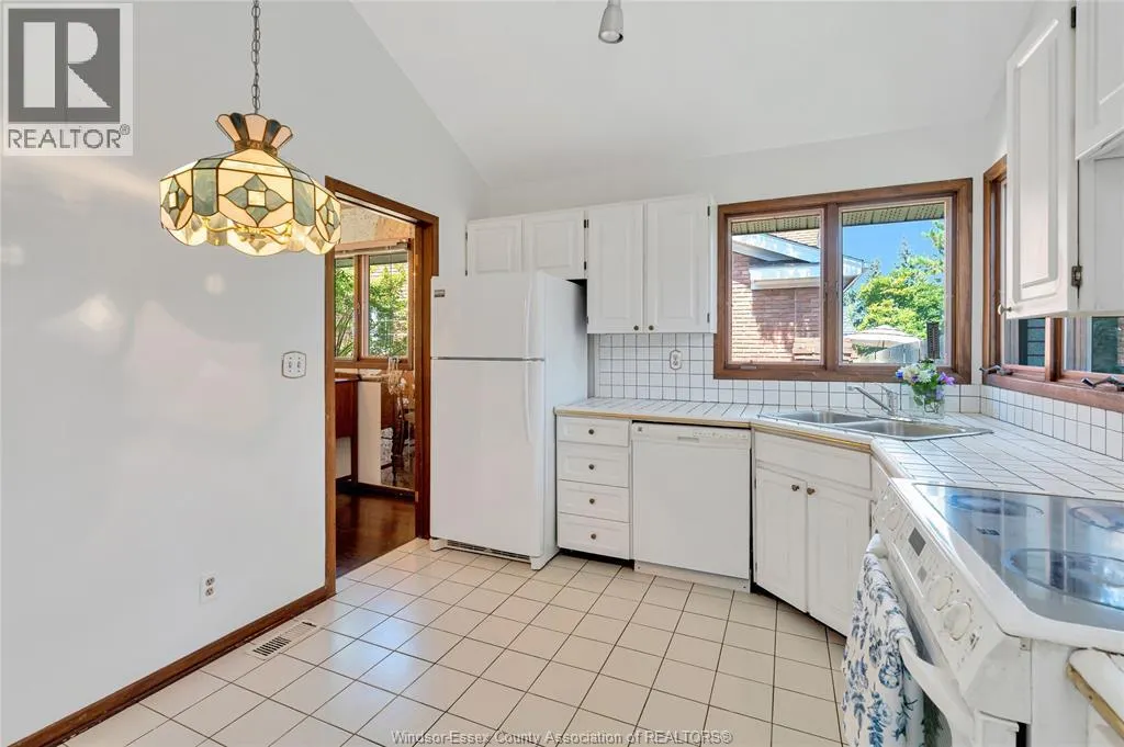 3770 HUNTINGTON