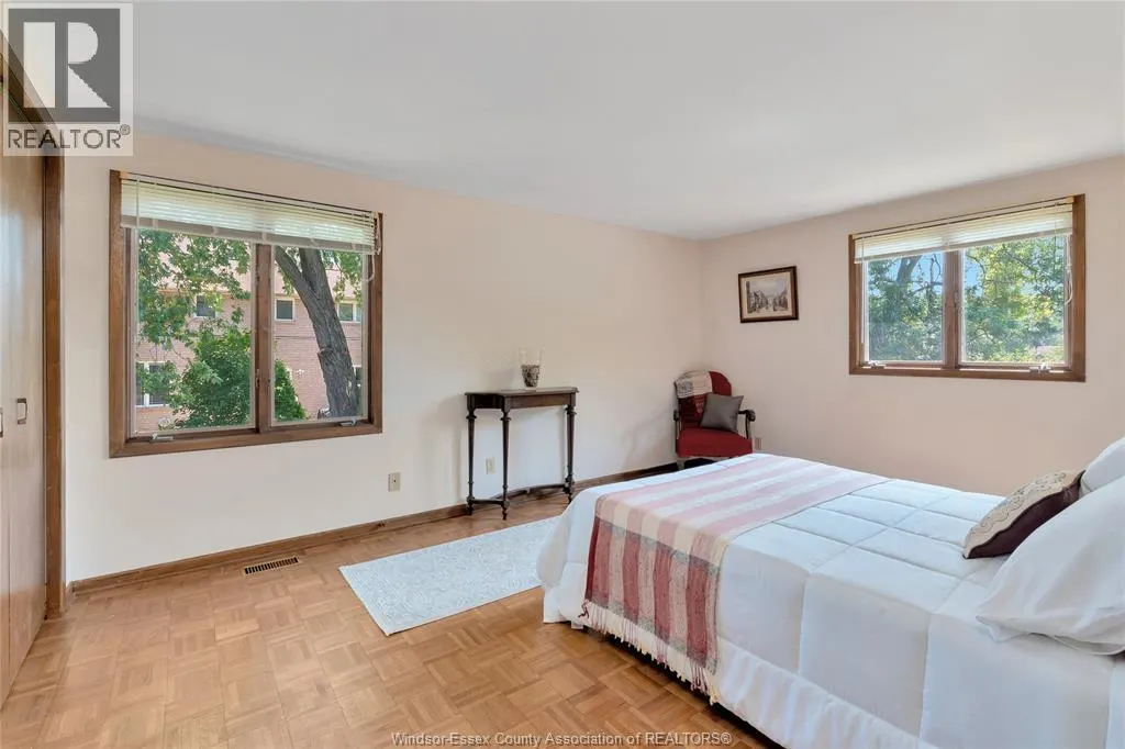 3770 HUNTINGTON