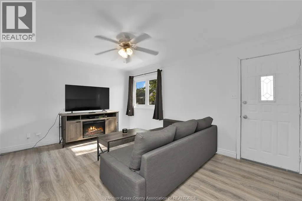 1708 AUBIN