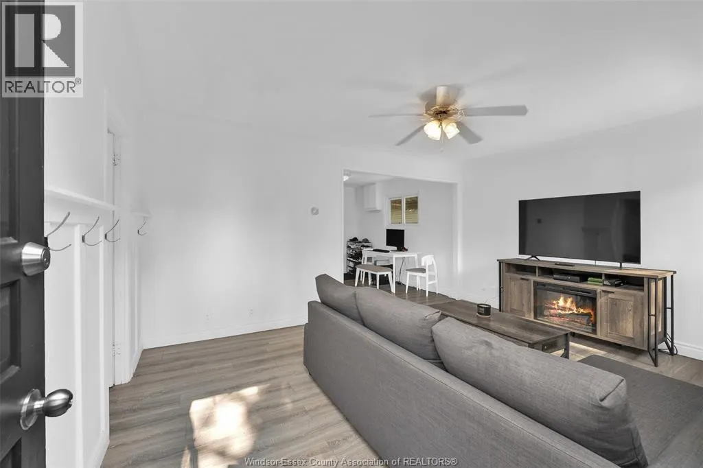 1708 AUBIN