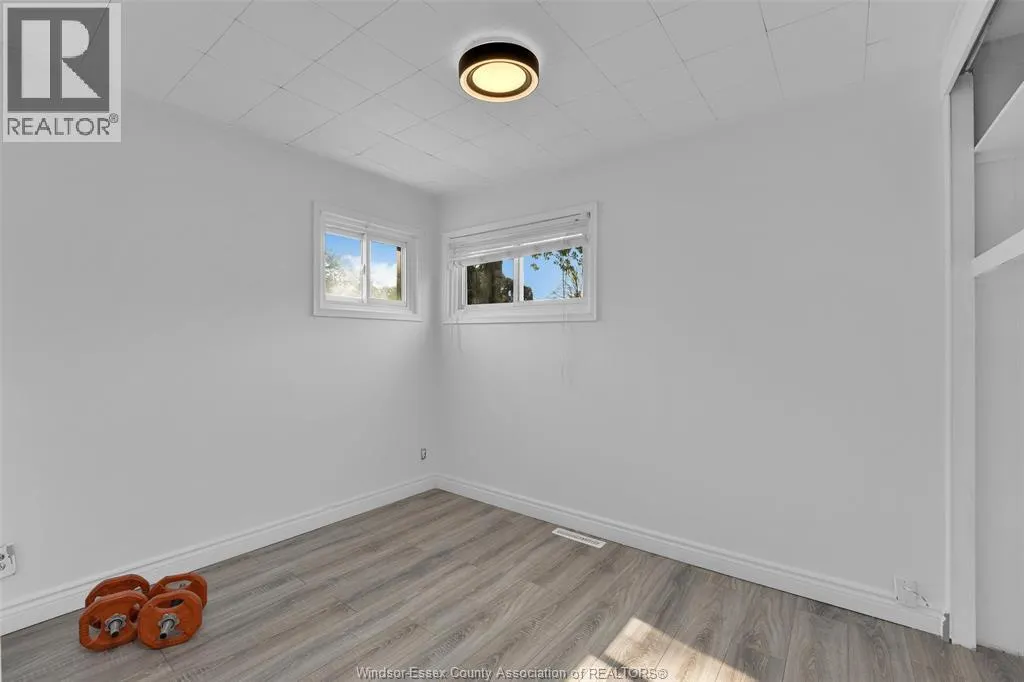 1708 AUBIN