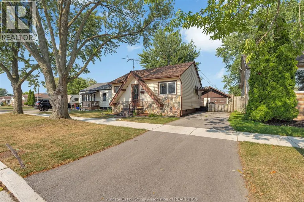 1708 AUBIN