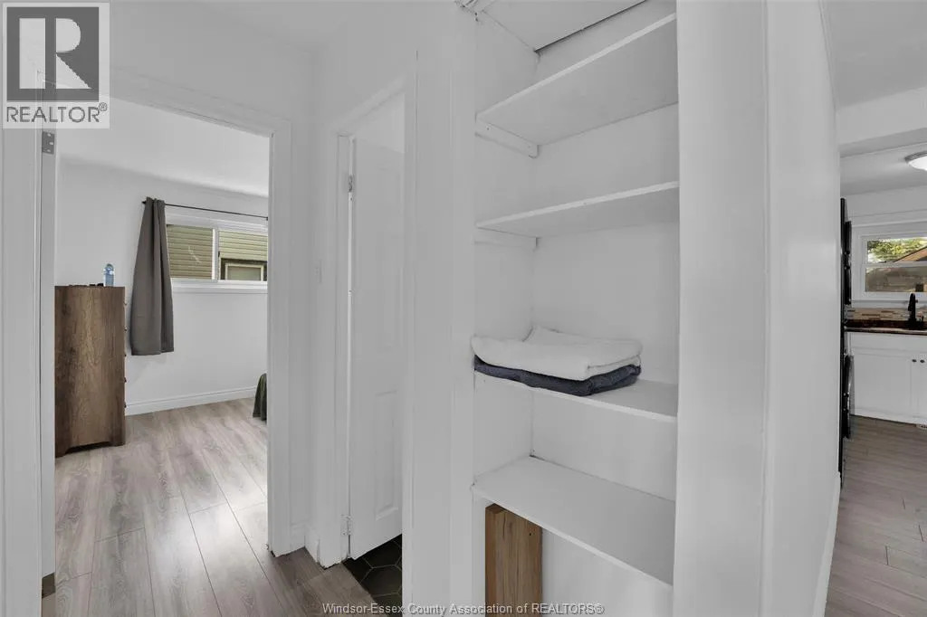 1708 AUBIN