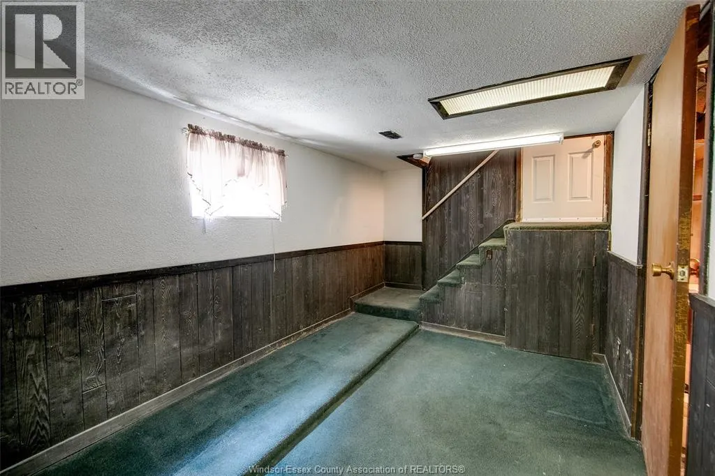 1274 LINCOLN