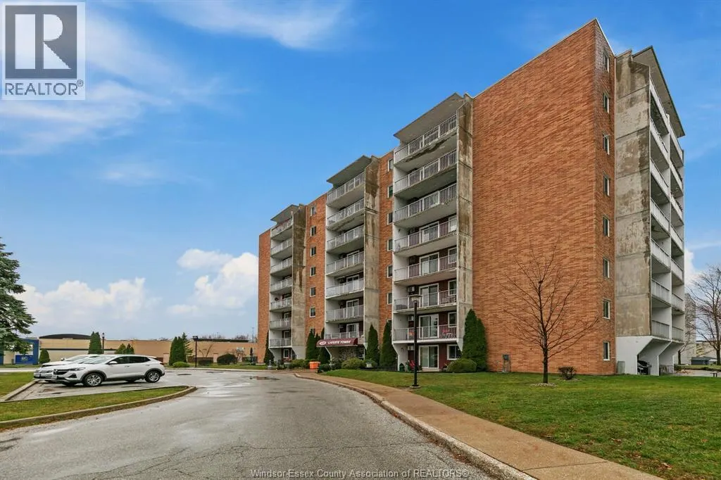 120 PICKERING Unit# 703