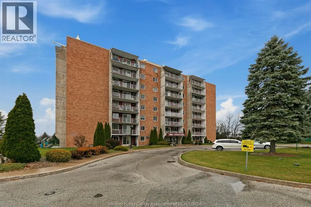 120 PICKERING Unit# 703