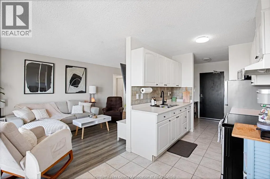 120 PICKERING Unit# 703