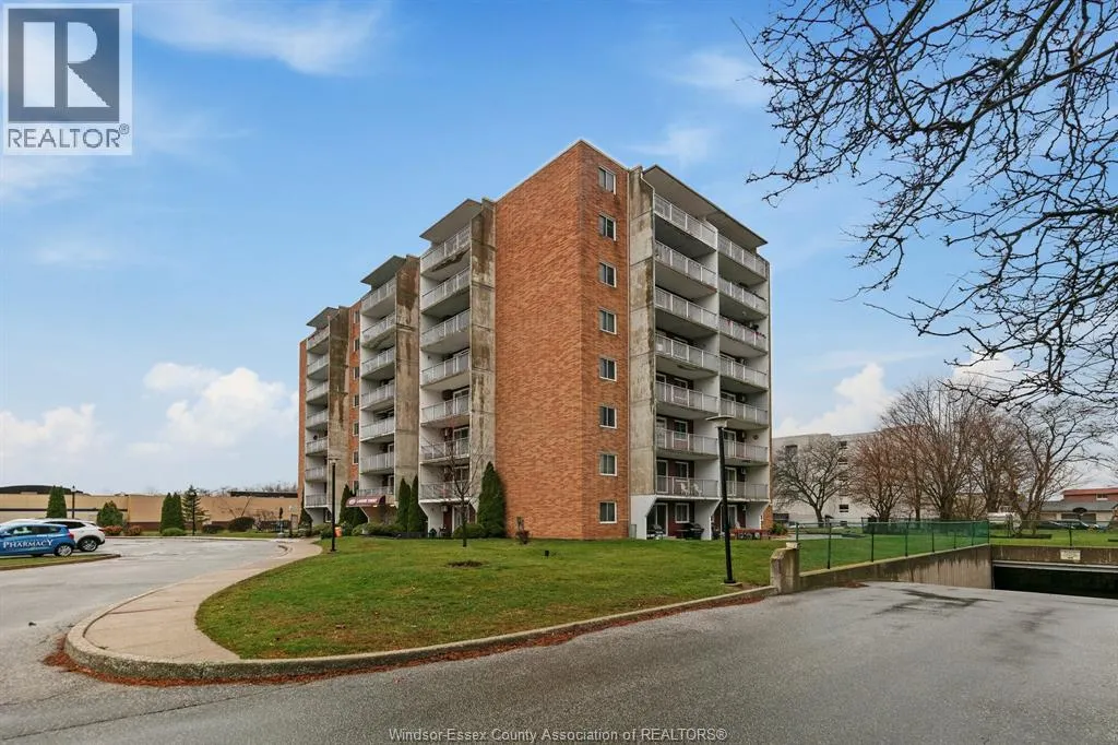 120 PICKERING Unit# 703