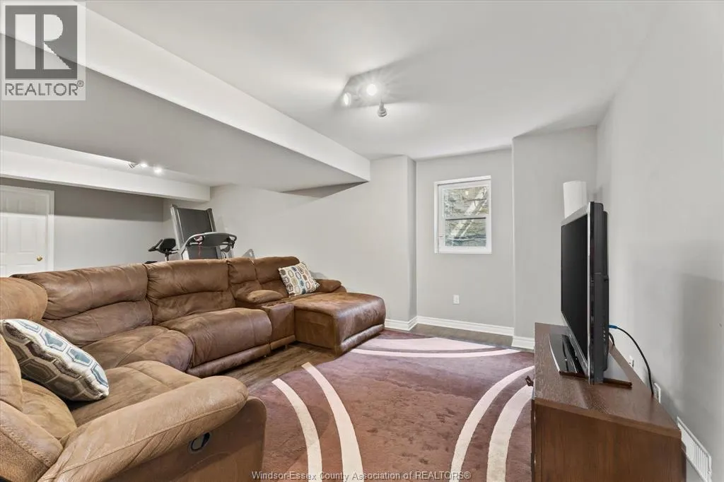 1385 MORTON DRIVE