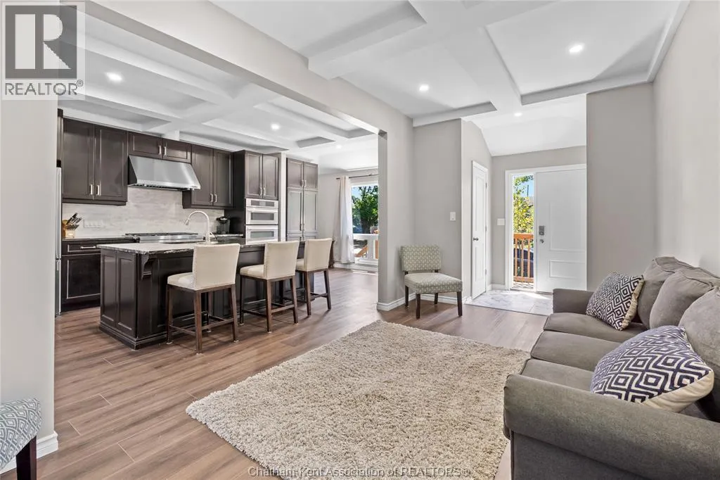 1484 Tourangeau ROAD