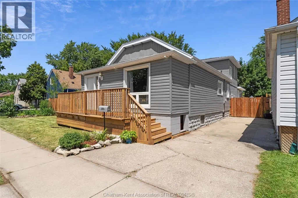 1484 Tourangeau ROAD