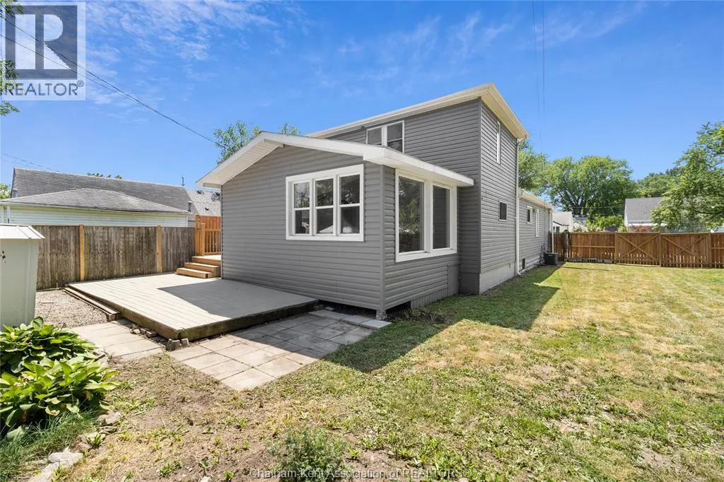 1484 Tourangeau ROAD