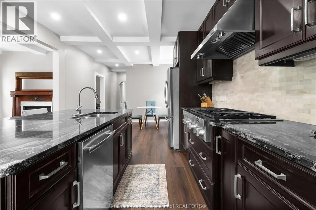 1484 Tourangeau ROAD