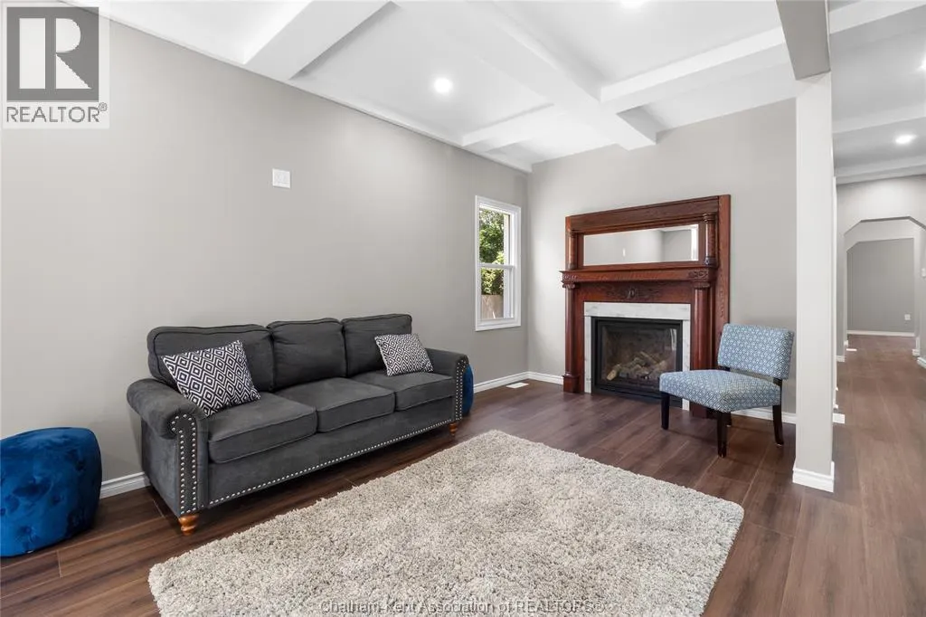 1484 Tourangeau ROAD