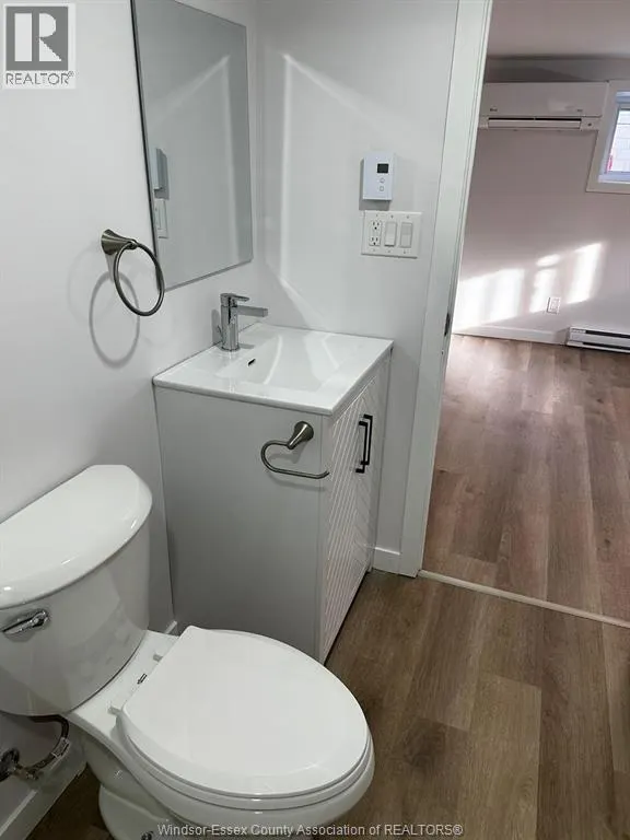 287 VILLAIRE AVENUE Unit# B