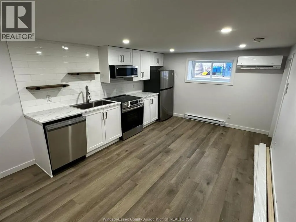 287 VILLAIRE AVENUE Unit# B