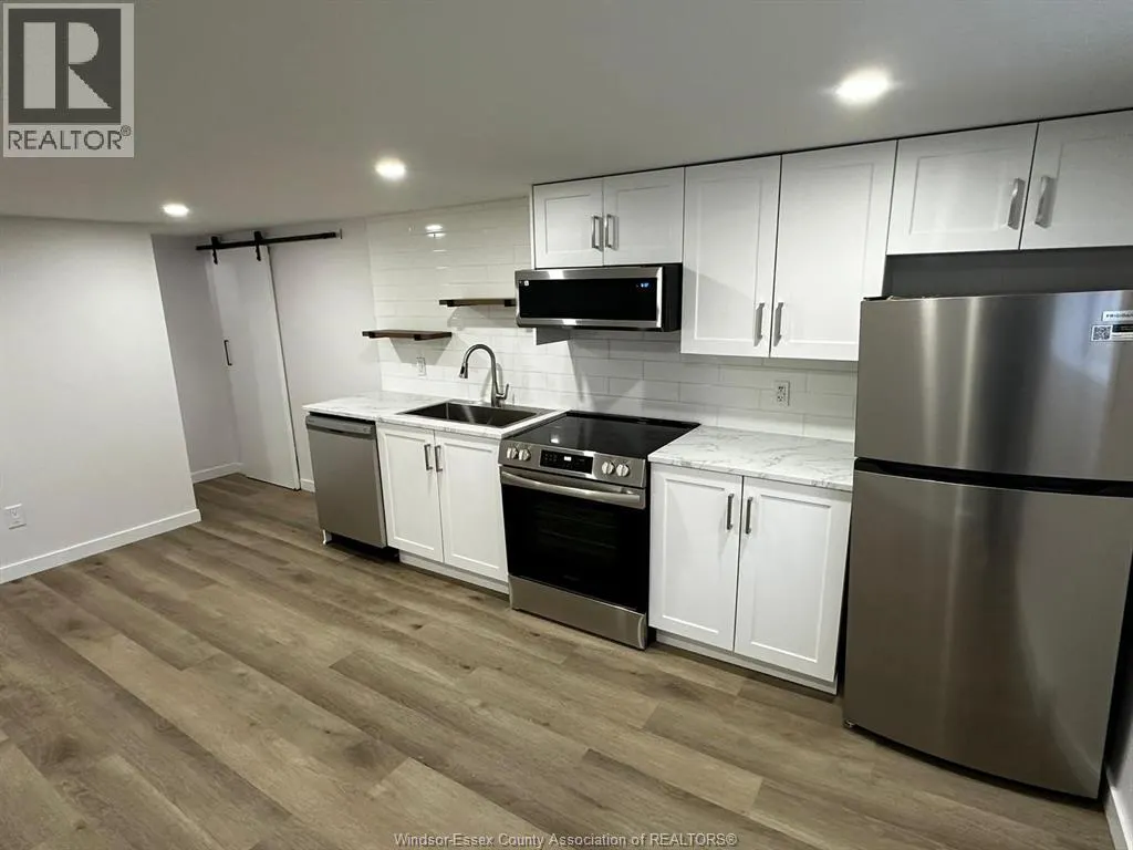 287 VILLAIRE AVENUE Unit# B