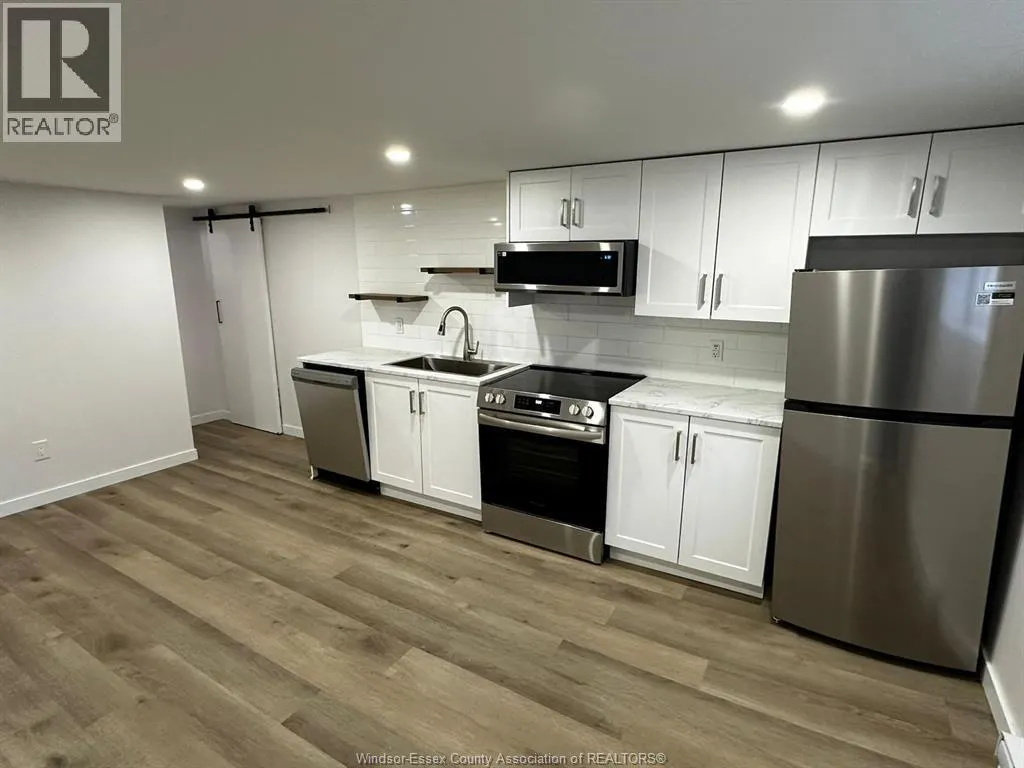 287 VILLAIRE AVENUE Unit# B