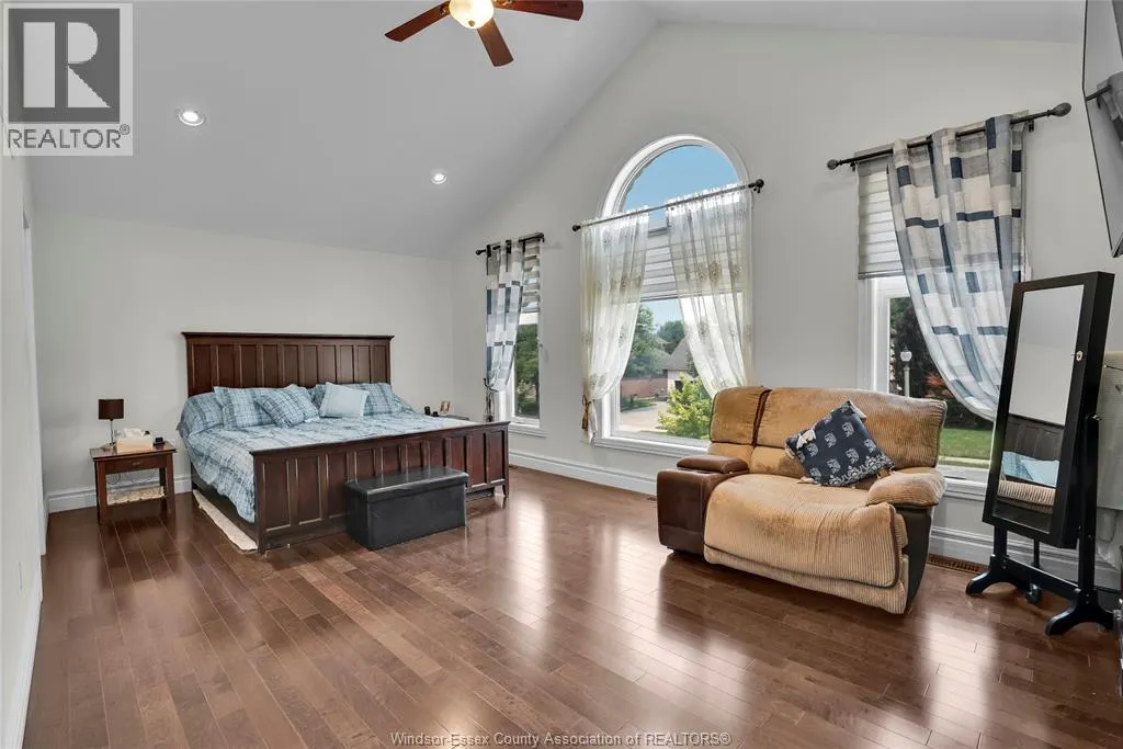 3035 BRIDGEWAY