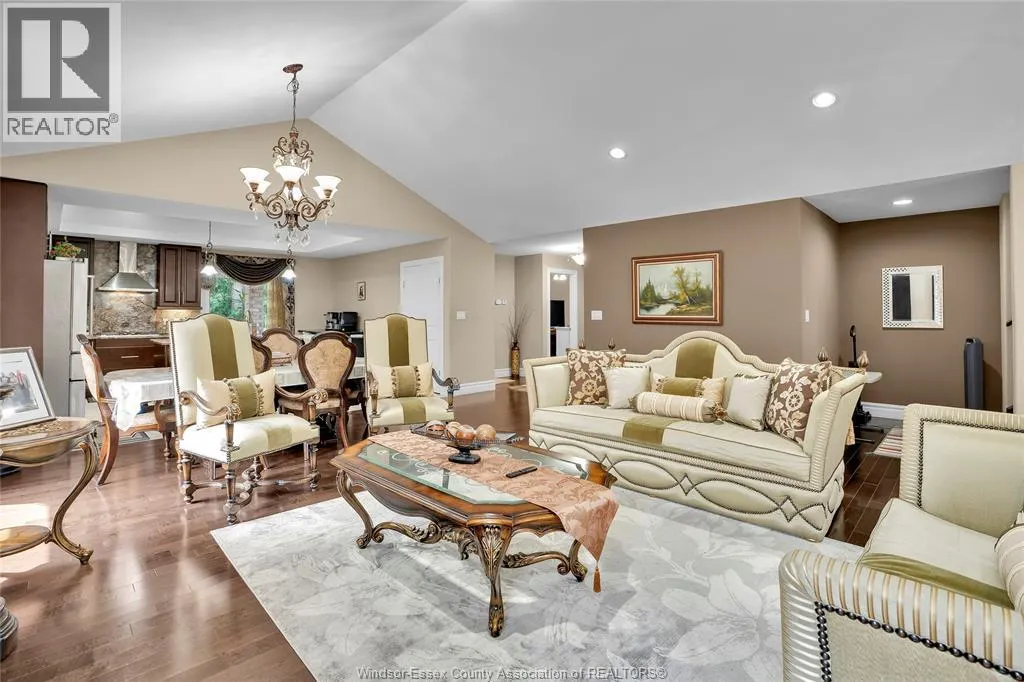 3035 BRIDGEWAY