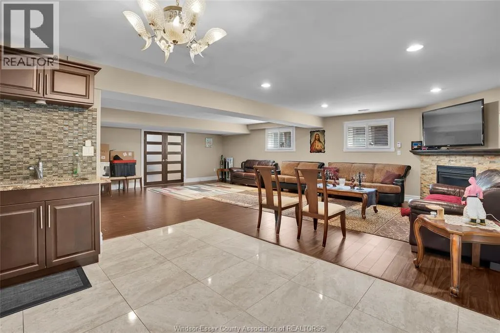 3035 BRIDGEWAY