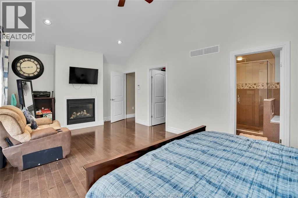 3035 BRIDGEWAY