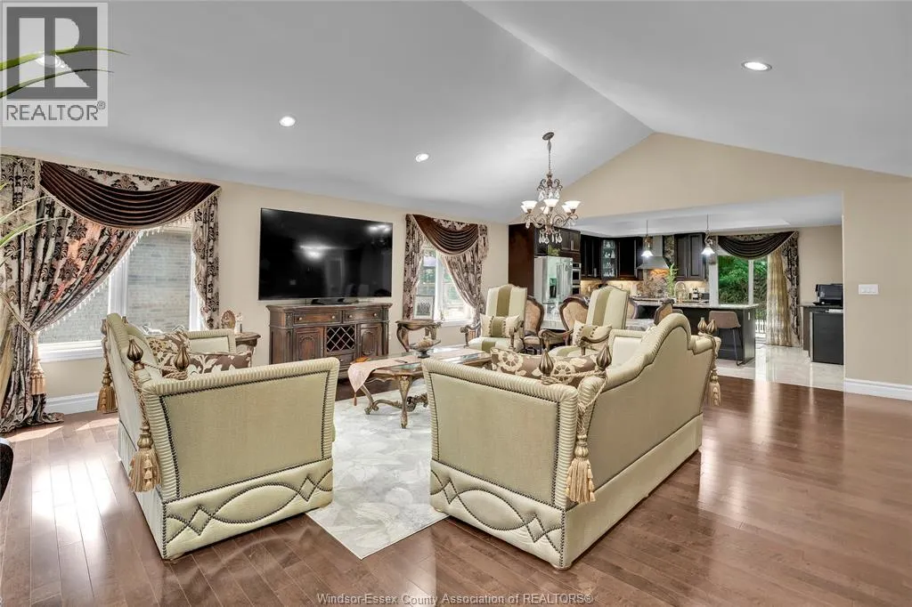 3035 BRIDGEWAY