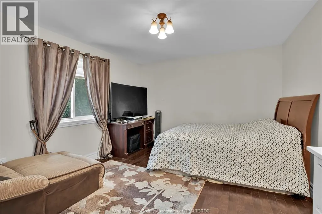 3035 BRIDGEWAY