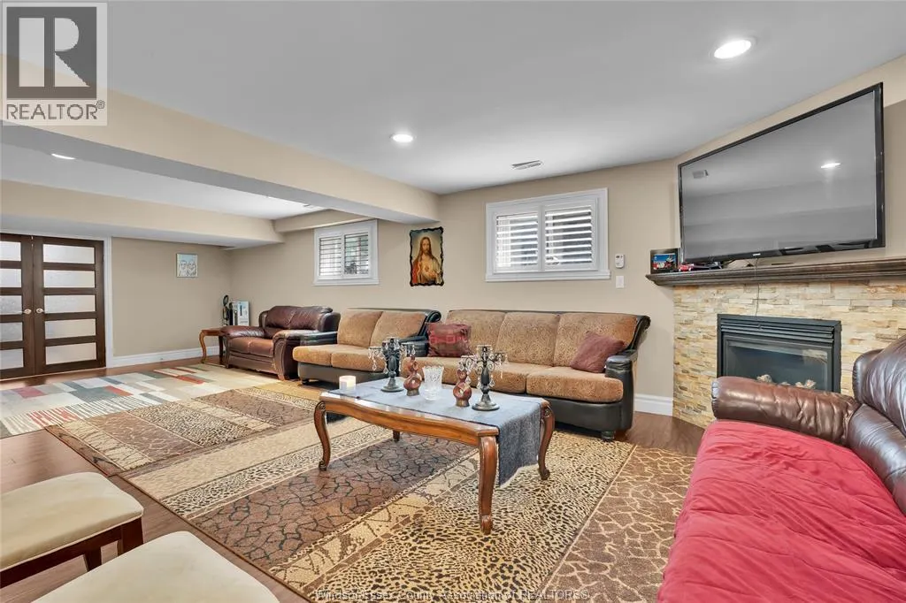 3035 BRIDGEWAY
