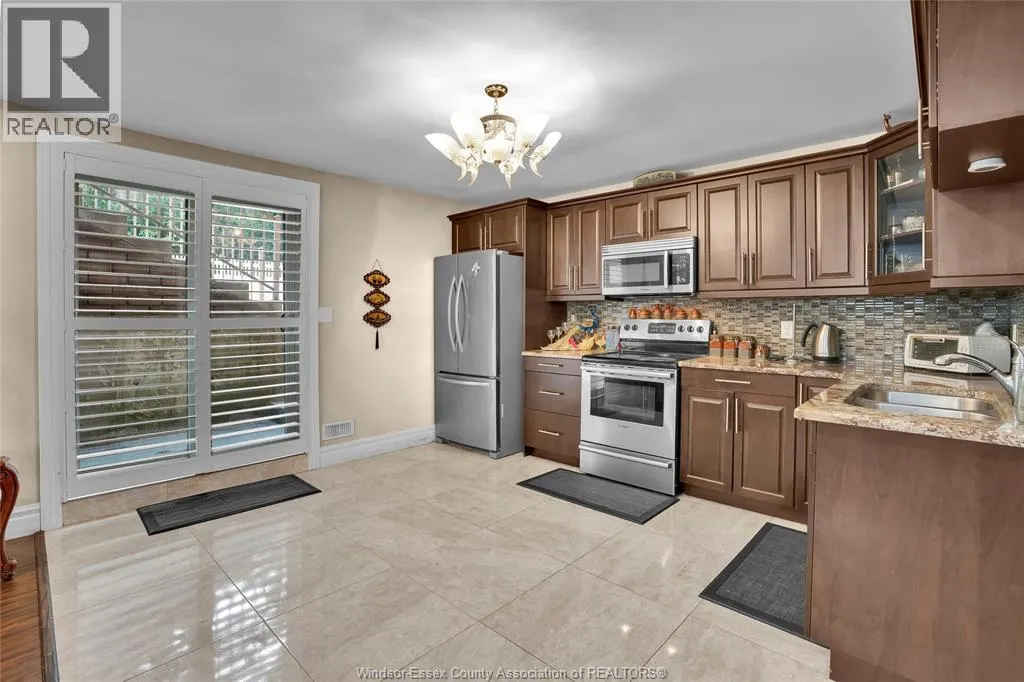 3035 BRIDGEWAY