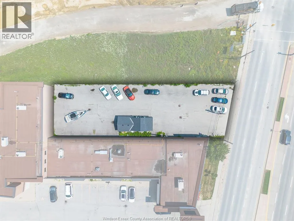 6642 TECUMSEH ROAD East