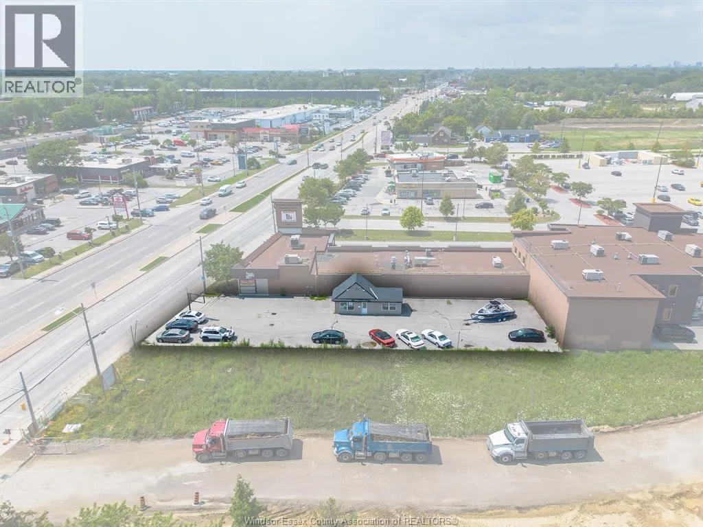6642 TECUMSEH ROAD East