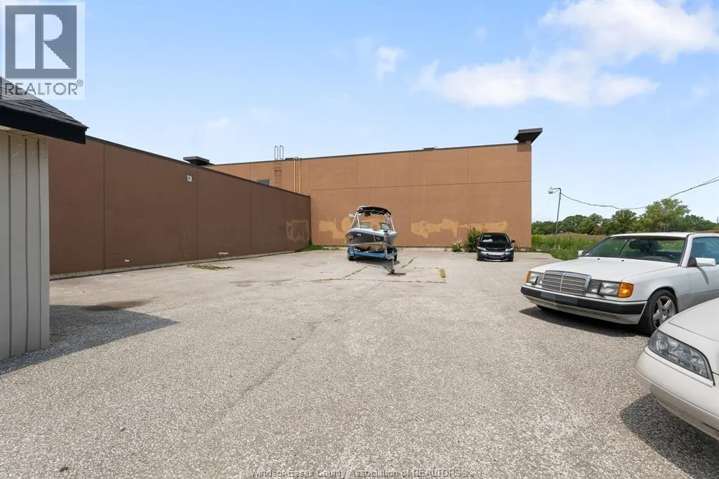 6642 TECUMSEH ROAD East