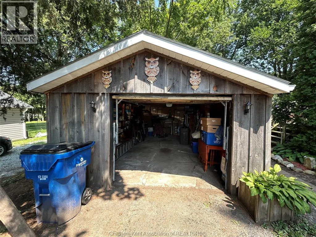 21 Albert AVENUE